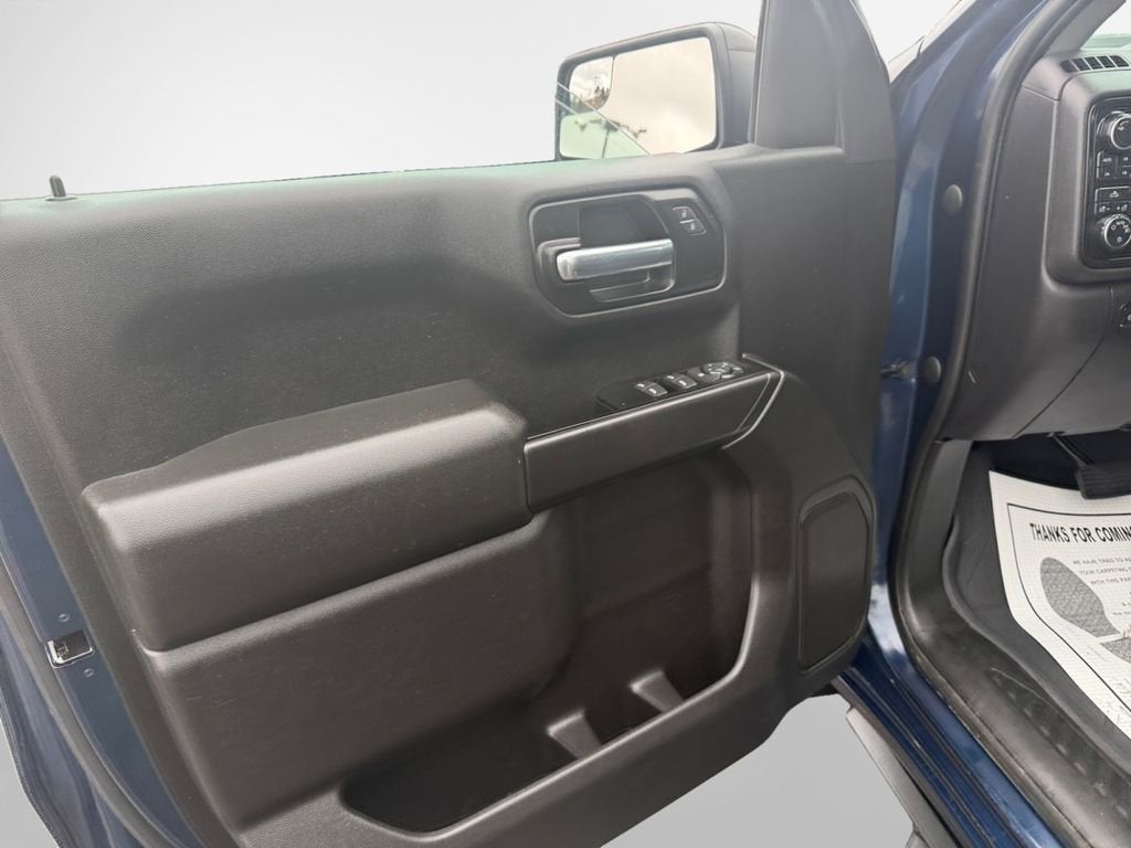 2022 Chevrolet Silverado 1500 Custom Trail Boss