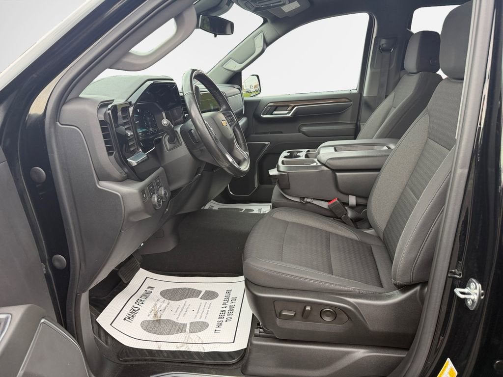 2022 Chevrolet Silverado 1500 LT (2FL)