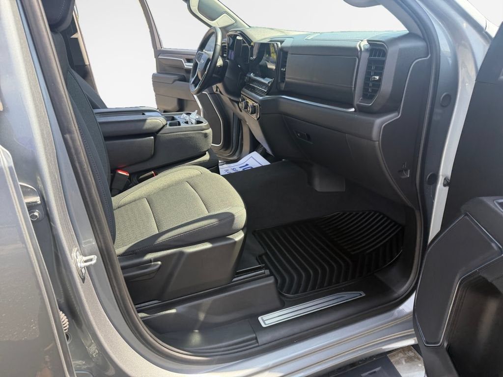 2025 Chevrolet Silverado 1500 LT (2FL)