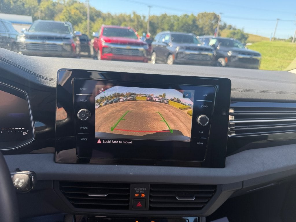 2025 Volkswagen Jetta SE