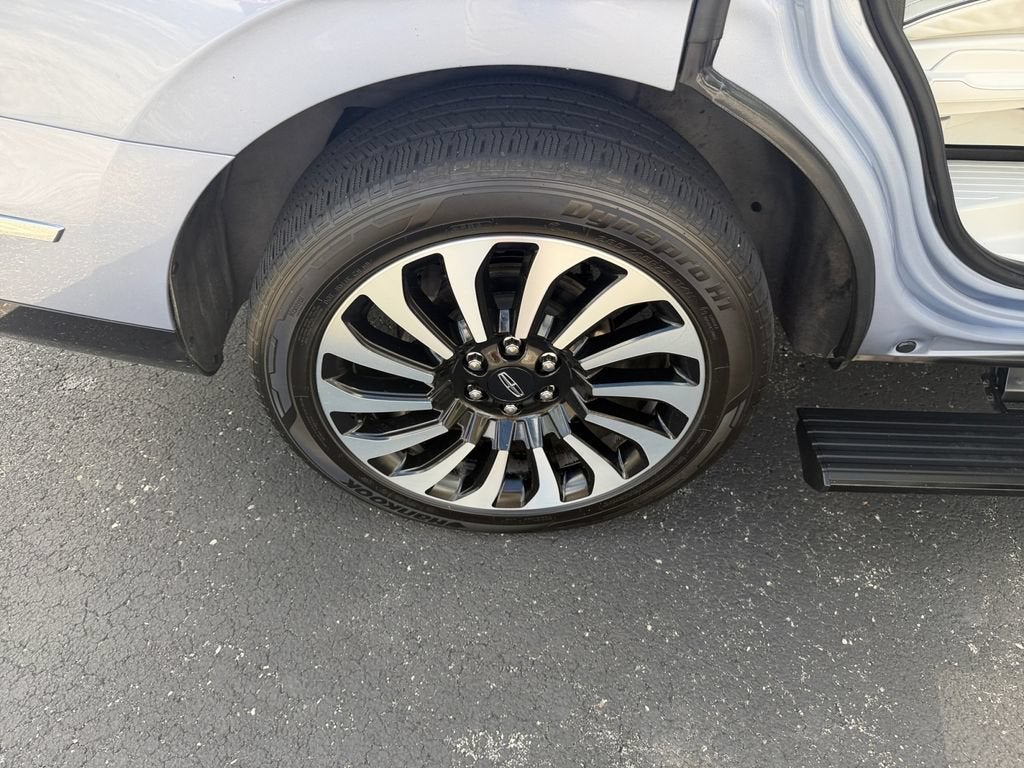 2024 Lincoln Navigator Black Label