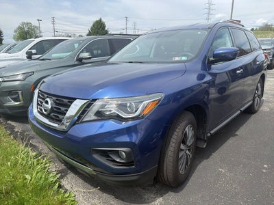 2017 Nissan Pathfinder SV