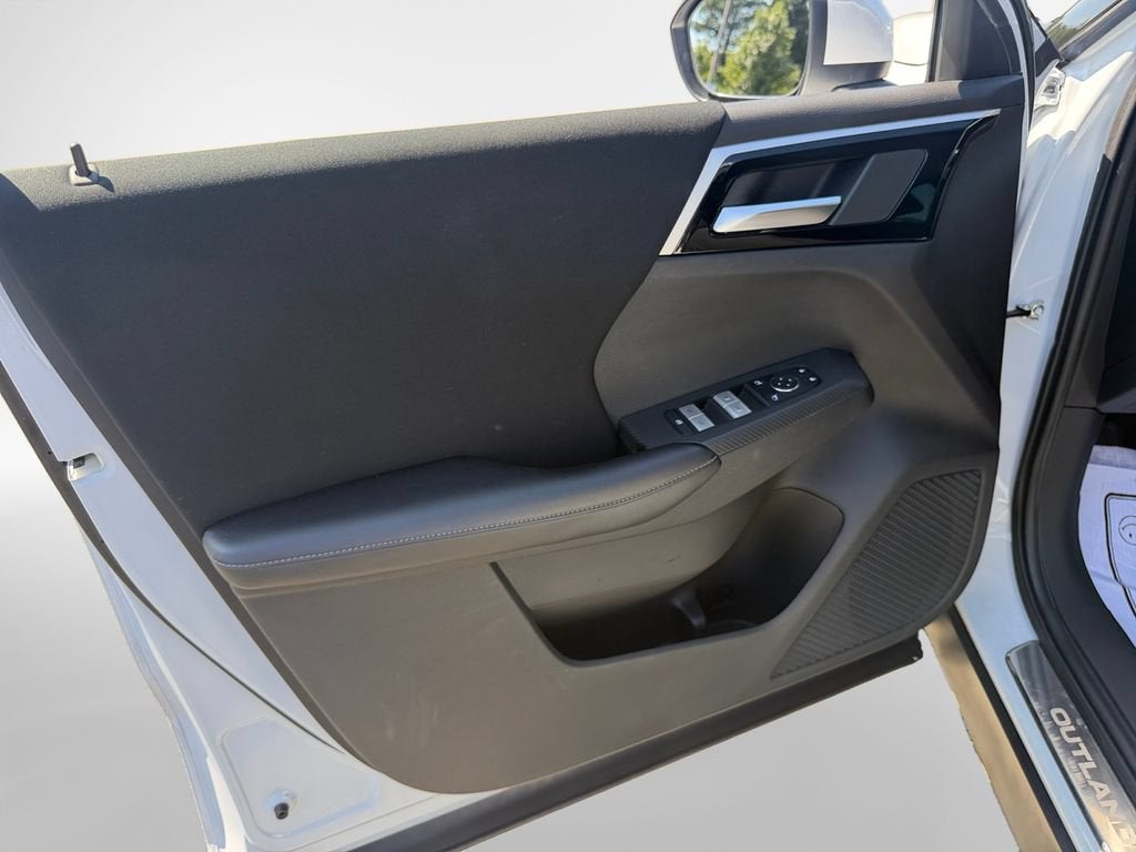 2022 Mitsubishi Outlander ES