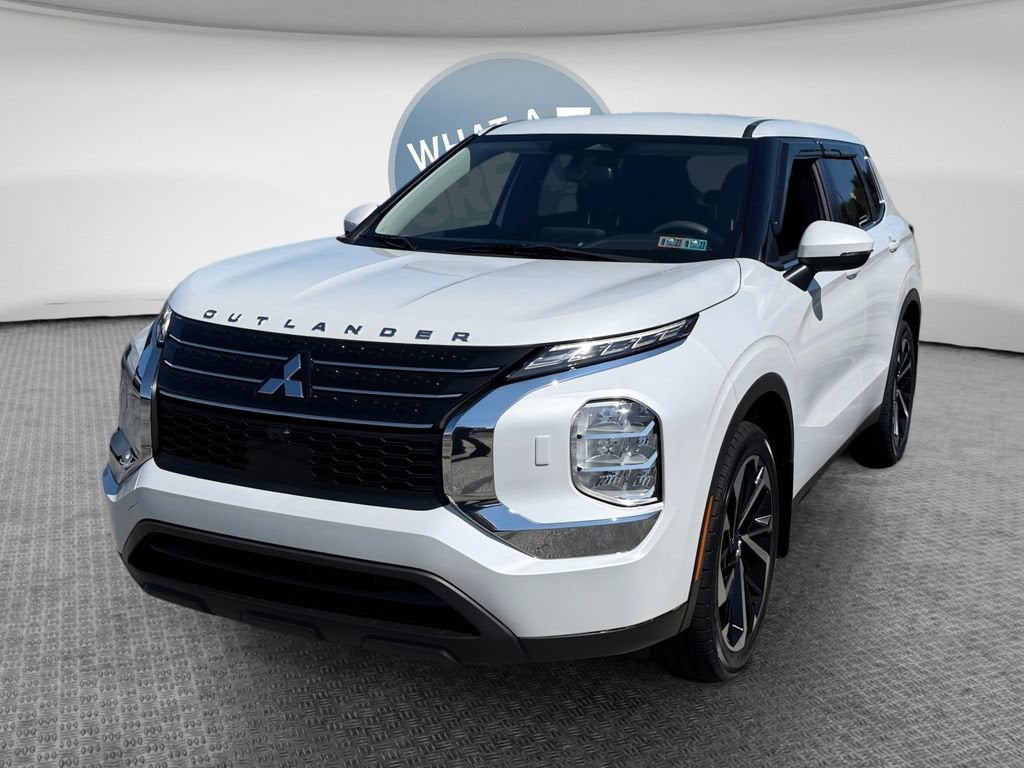 2022 Mitsubishi Outlander ES