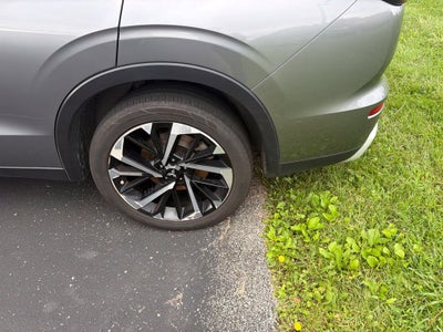 2022 Mitsubishi Outlander SE