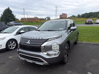 2022 Mitsubishi Outlander SE