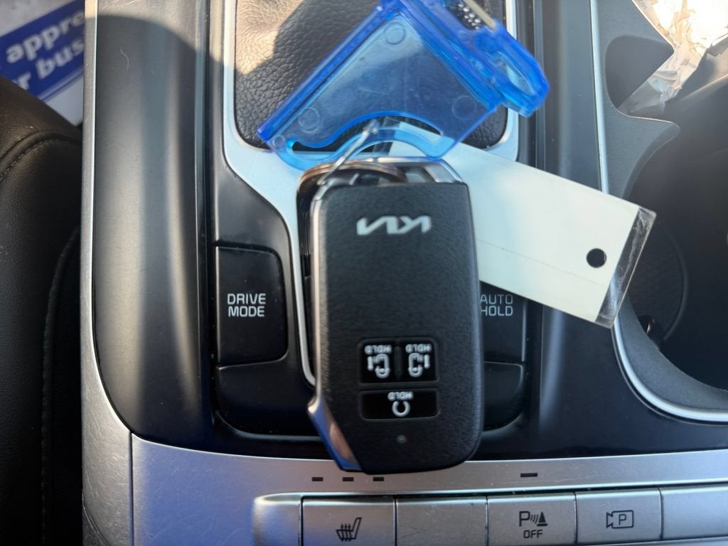 2023 Kia Carnival LX