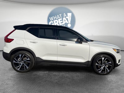 2020 Volvo XC40 T5 R-Design
