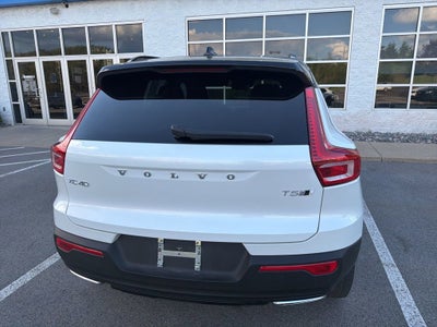 2020 Volvo XC40 T5 R-Design