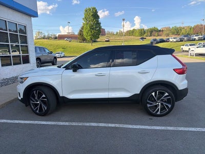 2020 Volvo XC40 T5 R-Design