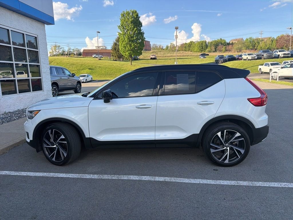 2020 Volvo XC40 T5 R-Design