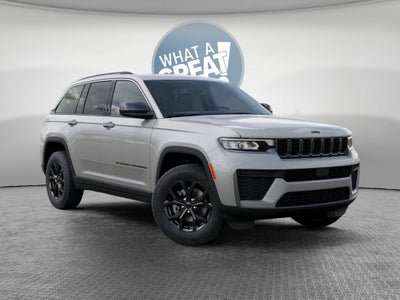 2026 Jeep Grand Cherokee Laredo Altitude