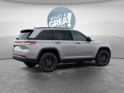 2026 Jeep Grand Cherokee Laredo Altitude