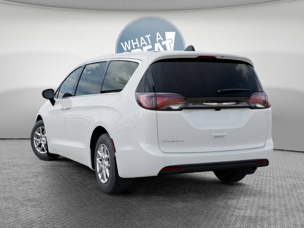 2027 Chrysler Pacifica LX