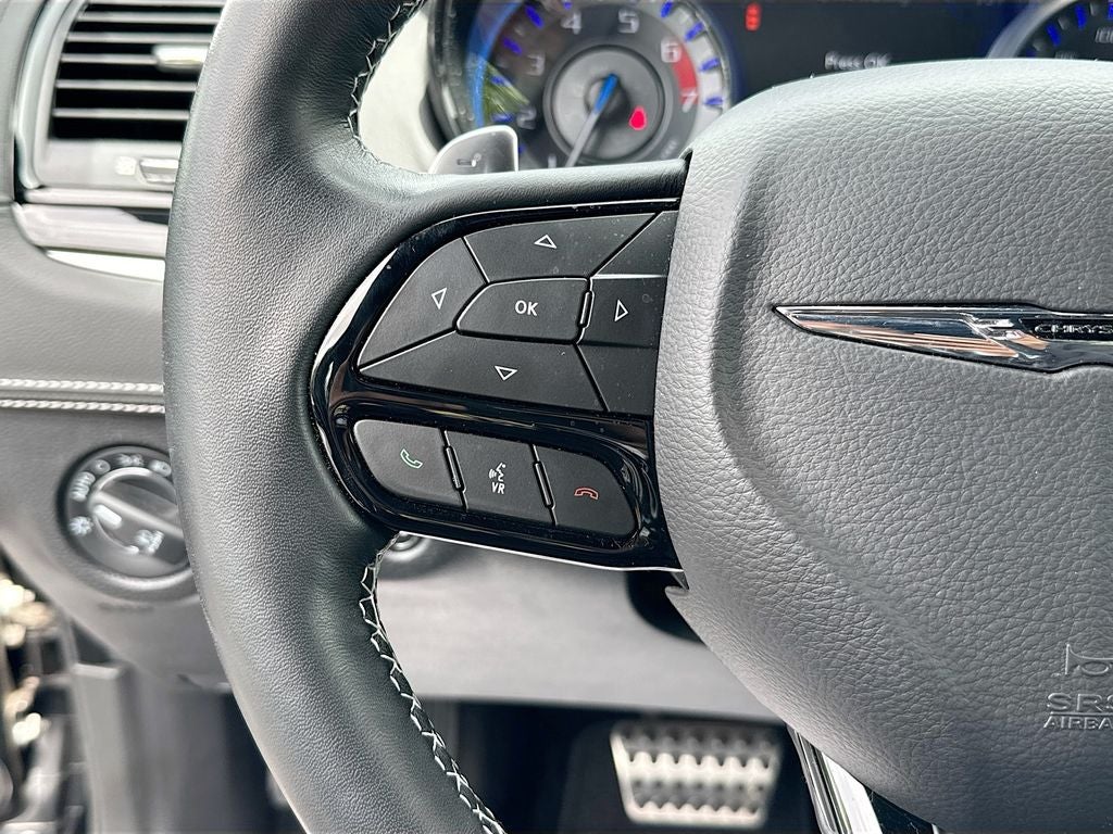 2023 Chrysler 300 C