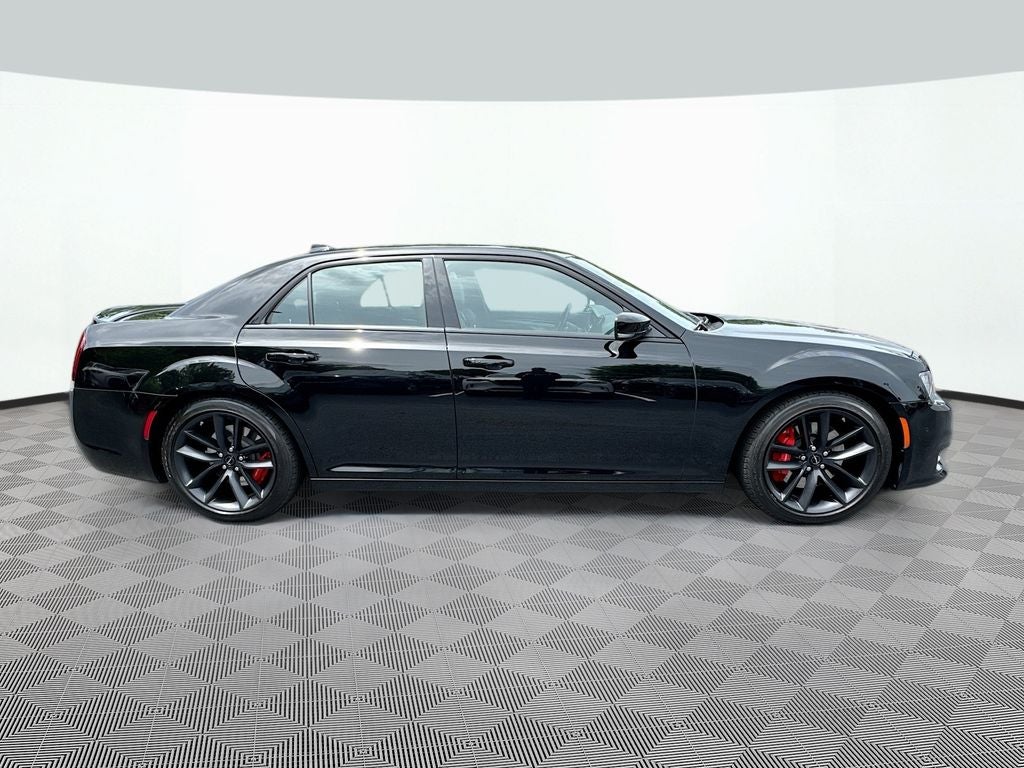 2023 Chrysler 300 C
