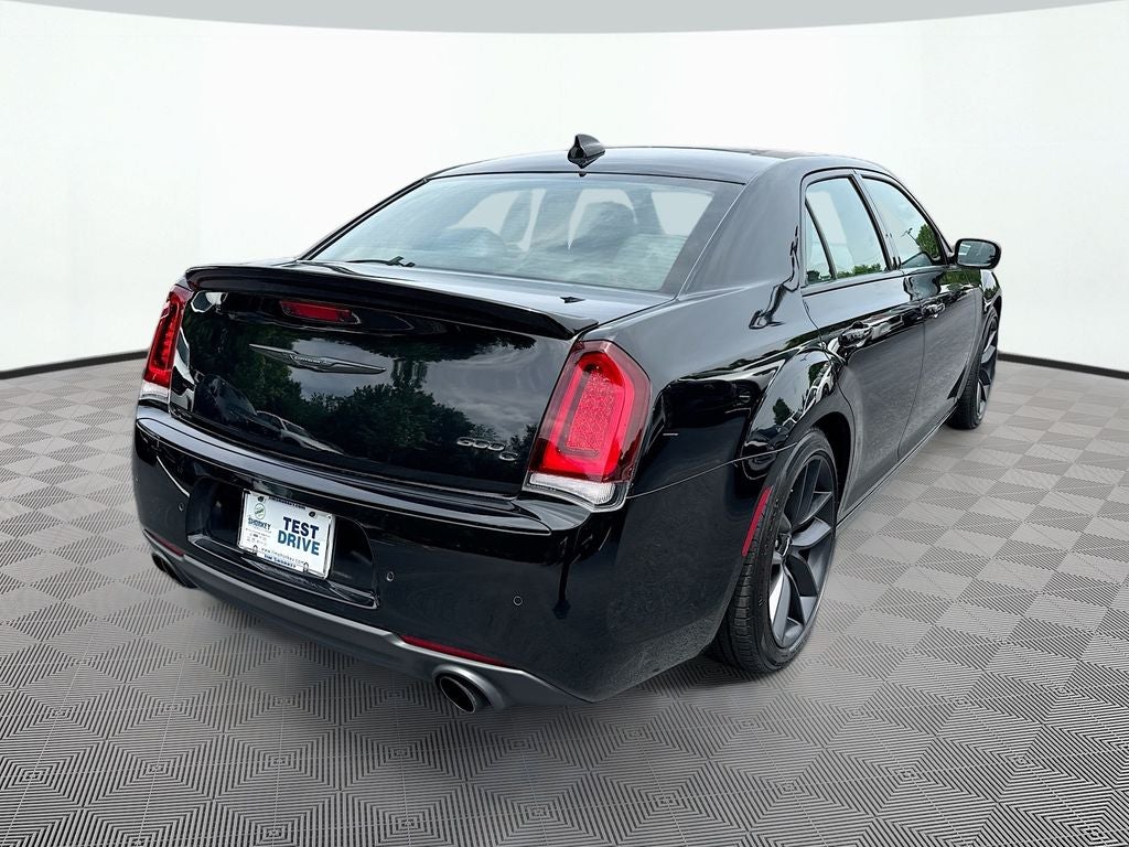 2023 Chrysler 300 C