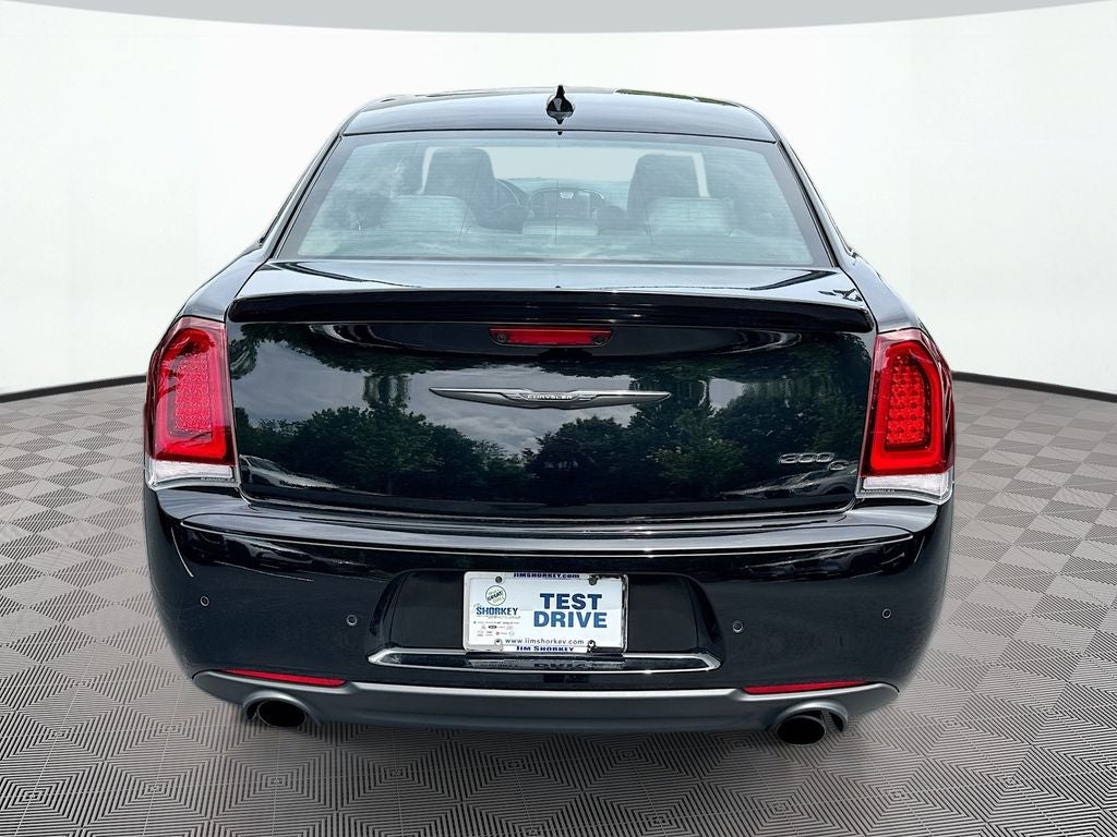 2023 Chrysler 300 C