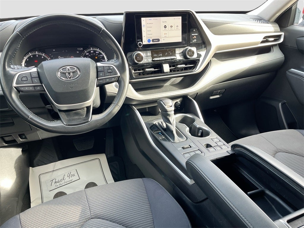 2023 Toyota Highlander LE