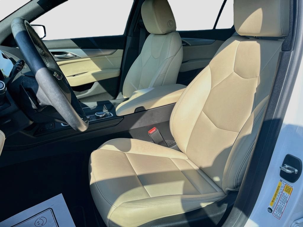 2023 Cadillac CT5 Luxury