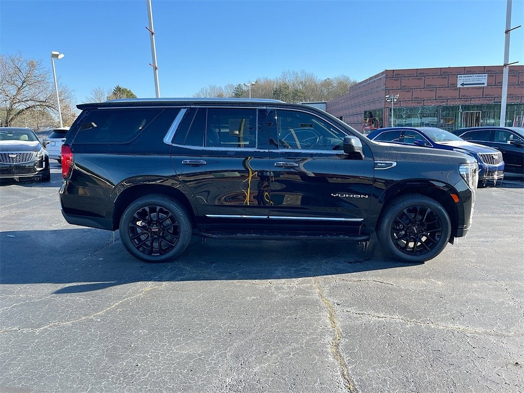 2023 GMC Yukon SLT