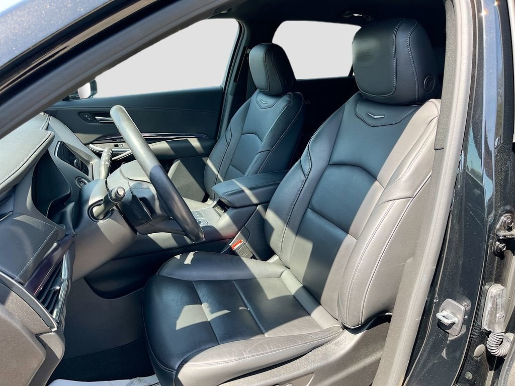 2022 Cadillac XT4 Luxury