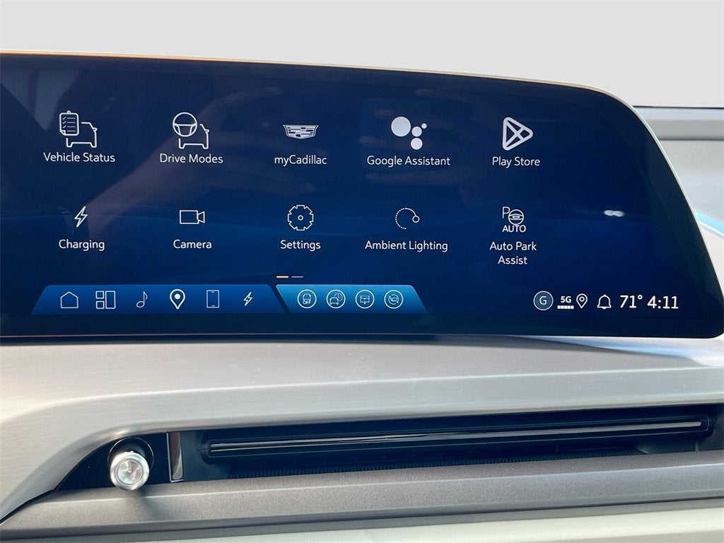 2026 Cadillac VISTIQ Luxury