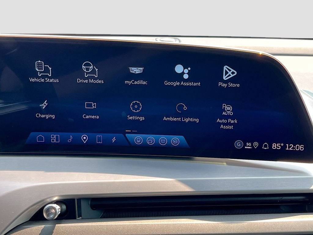 2026 Cadillac VISTIQ Luxury