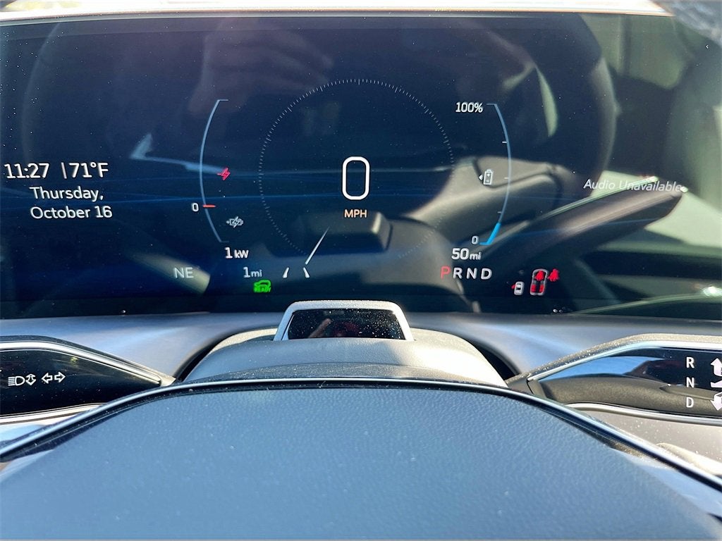 2026 Cadillac VISTIQ Luxury