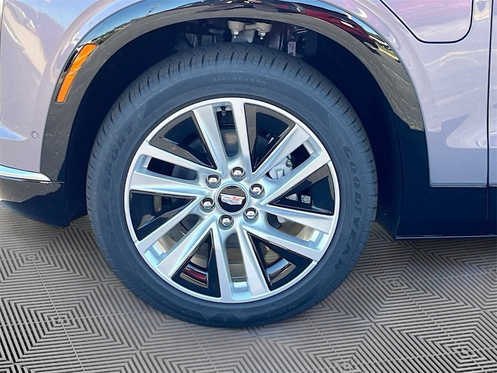 2026 Cadillac VISTIQ Luxury