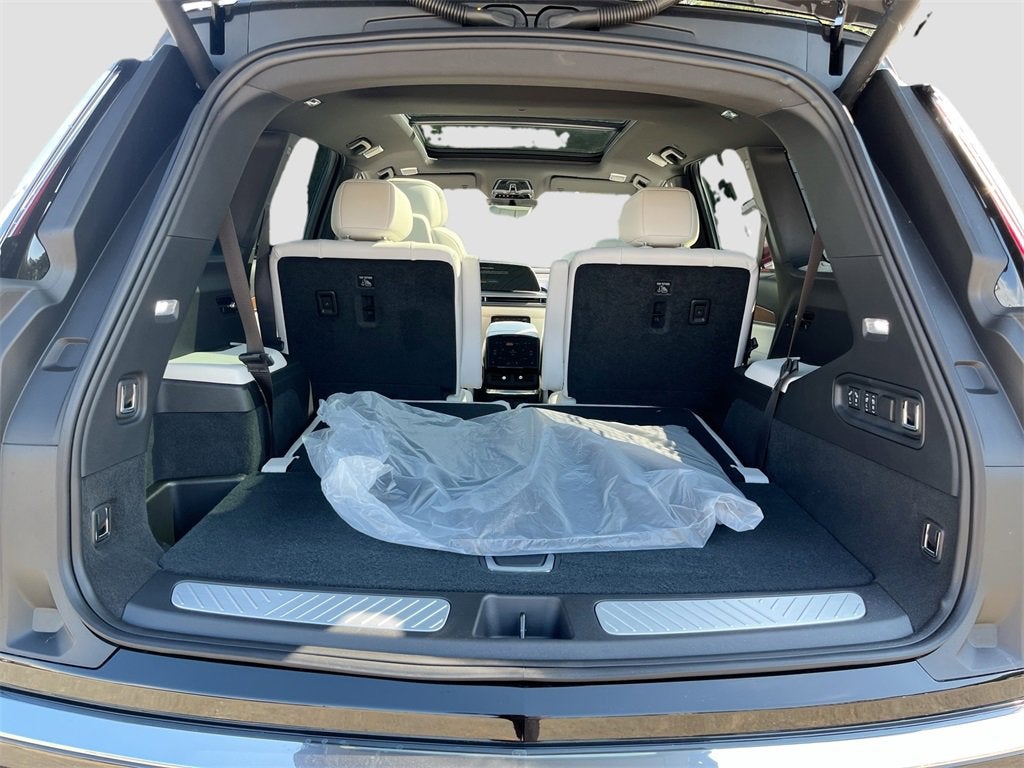 2026 Cadillac VISTIQ Luxury