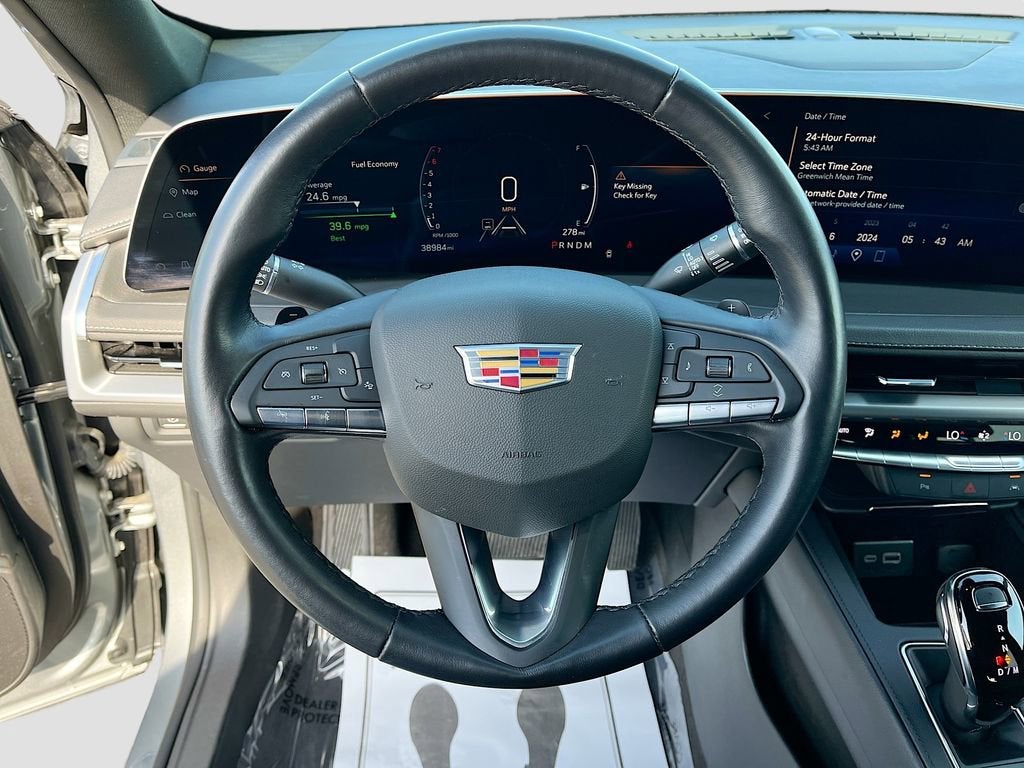 2025 Cadillac XT4 Premium Luxury