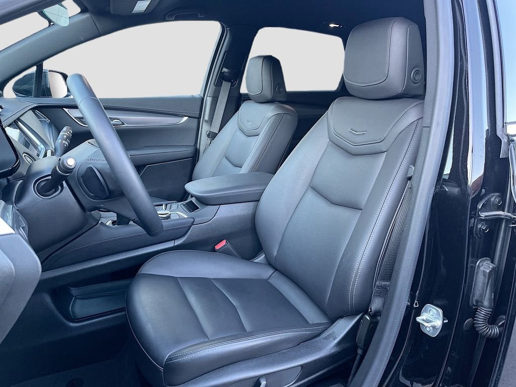 2025 Cadillac XT5 Luxury