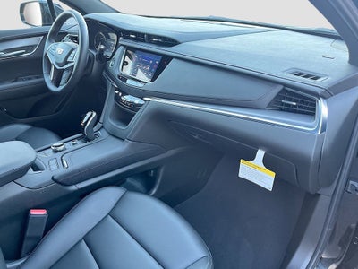 2025 Cadillac XT5 Luxury