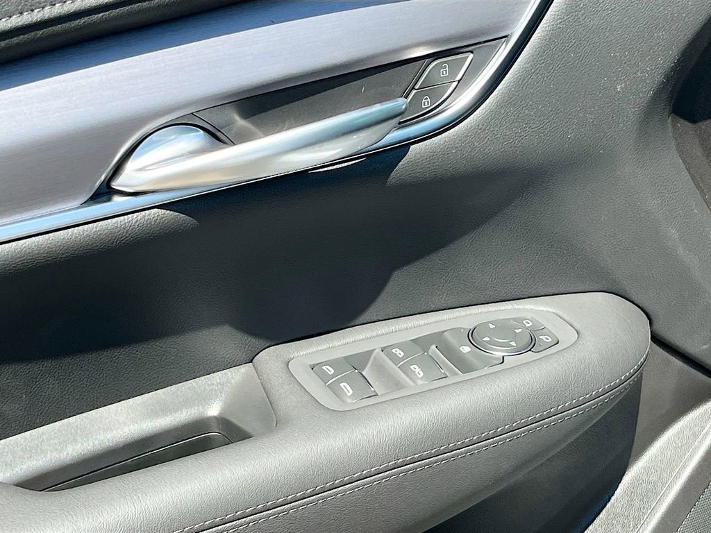 2025 Cadillac XT5 Luxury