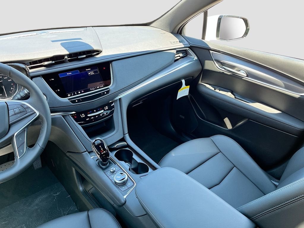 2025 Cadillac XT5 Luxury