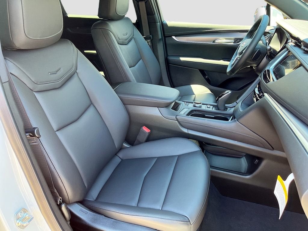 2025 Cadillac XT5 Luxury