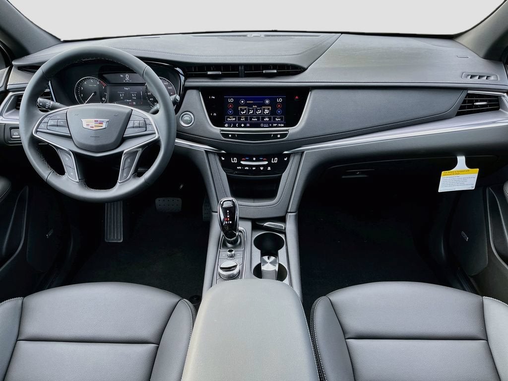 2026 Cadillac XT5 Luxury