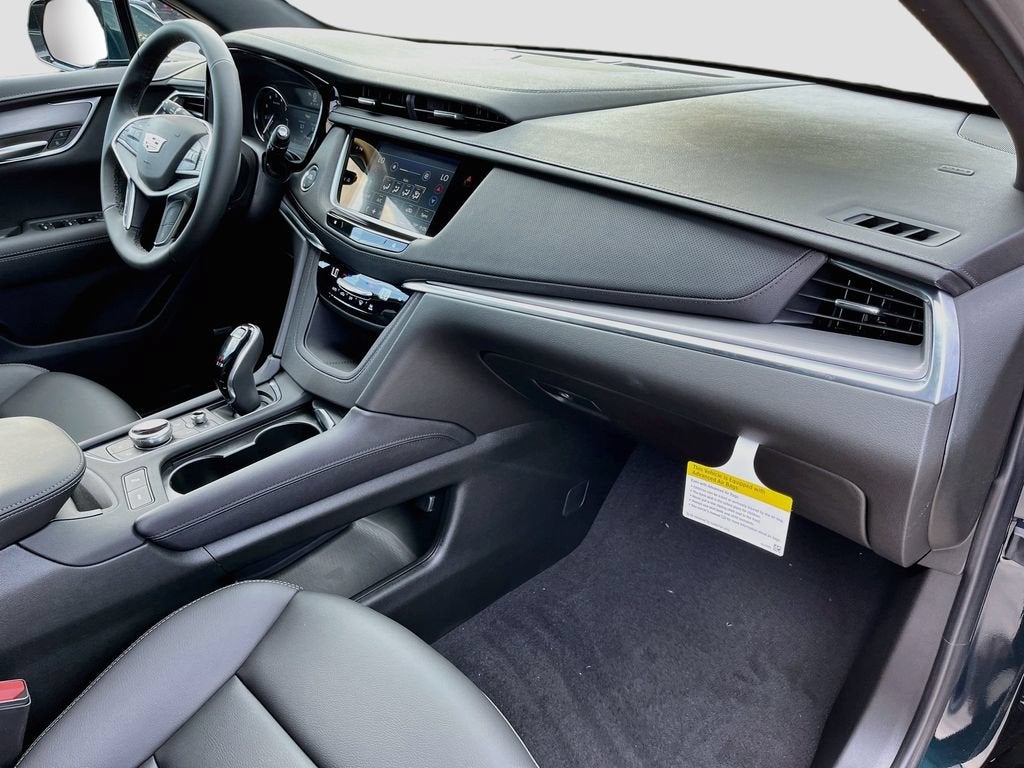 2026 Cadillac XT5 Luxury