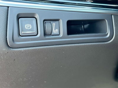 2025 Cadillac XT6 Luxury