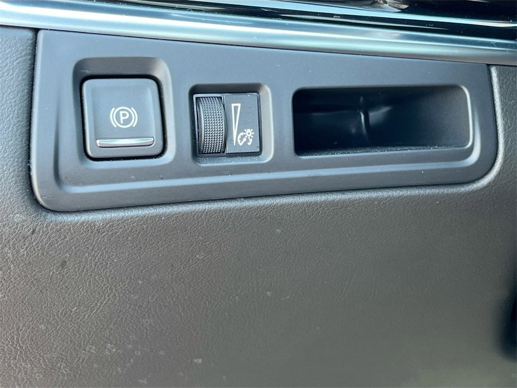 2025 Cadillac XT6 Luxury