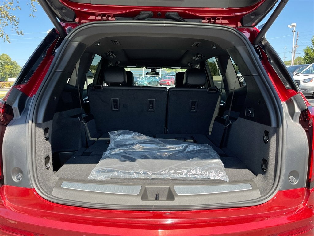 2025 Cadillac XT6 Luxury