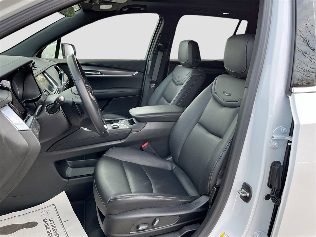 2024 Cadillac XT6 Luxury