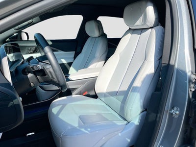 2024 Cadillac LYRIQ Luxury 1