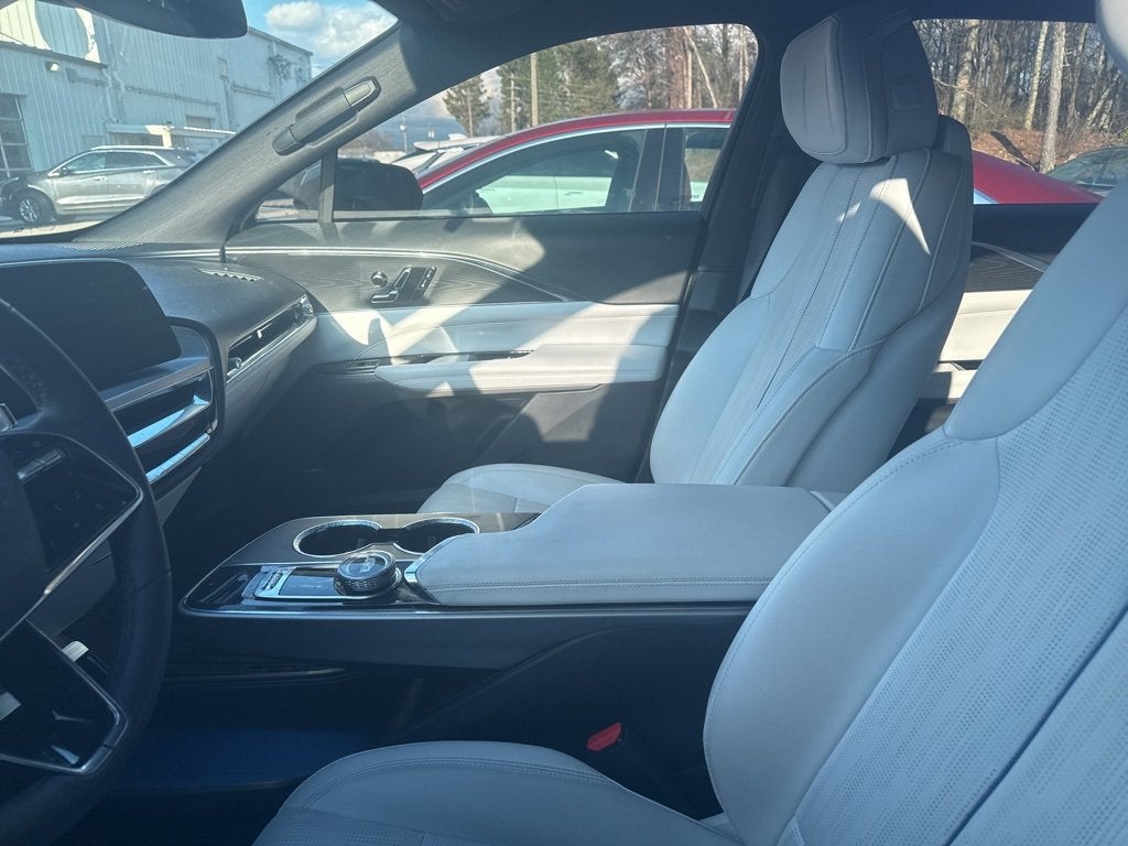 2024 Cadillac LYRIQ Sport 1