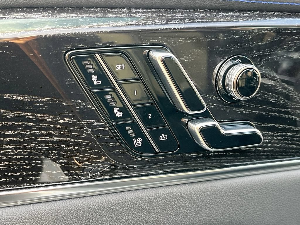 2026 Cadillac ESCALADE IQL Luxury