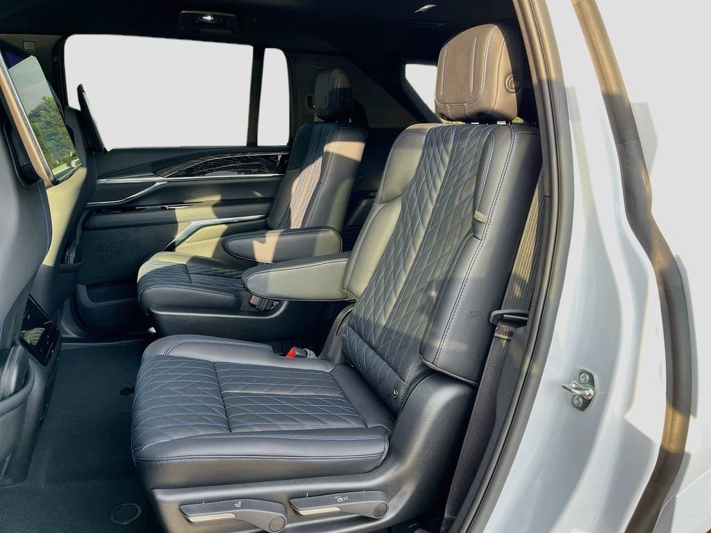 2026 Cadillac ESCALADE IQL Luxury