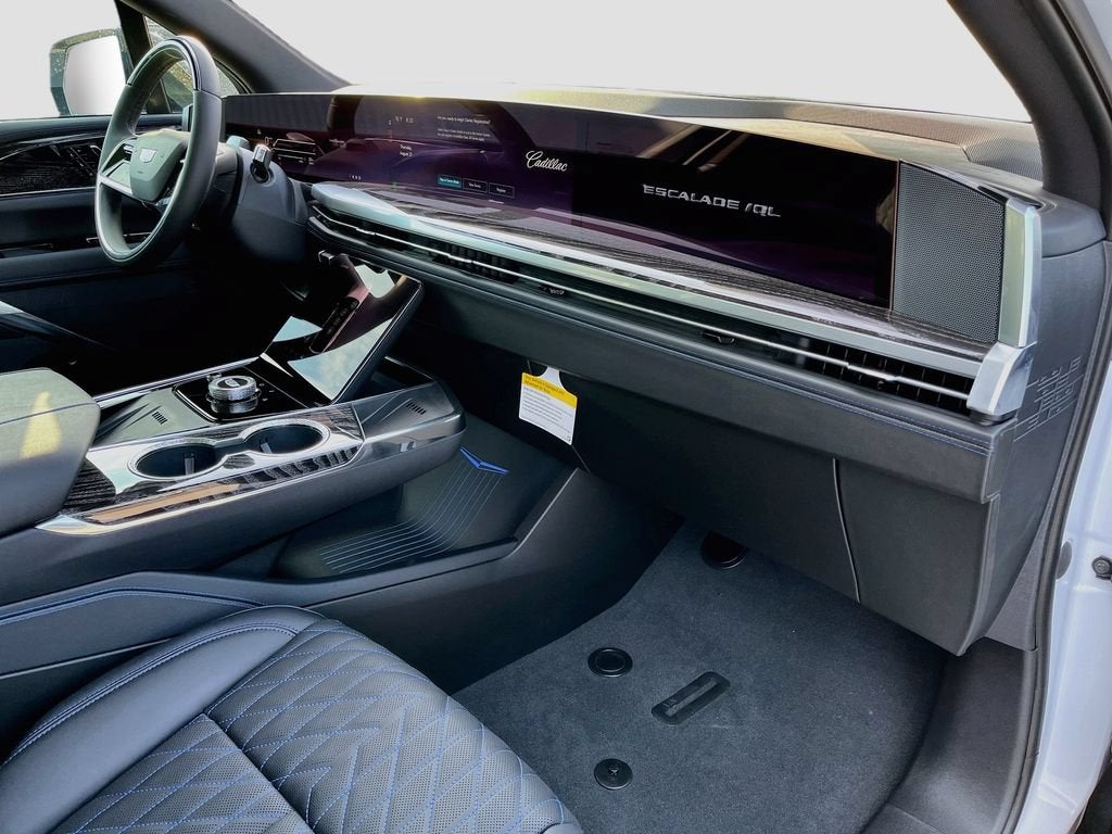 2026 Cadillac ESCALADE IQL Luxury