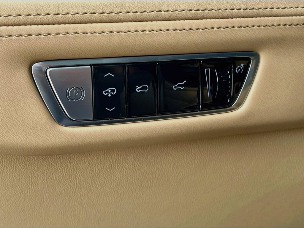 2026 Cadillac ESCALADE IQL Premium Luxury