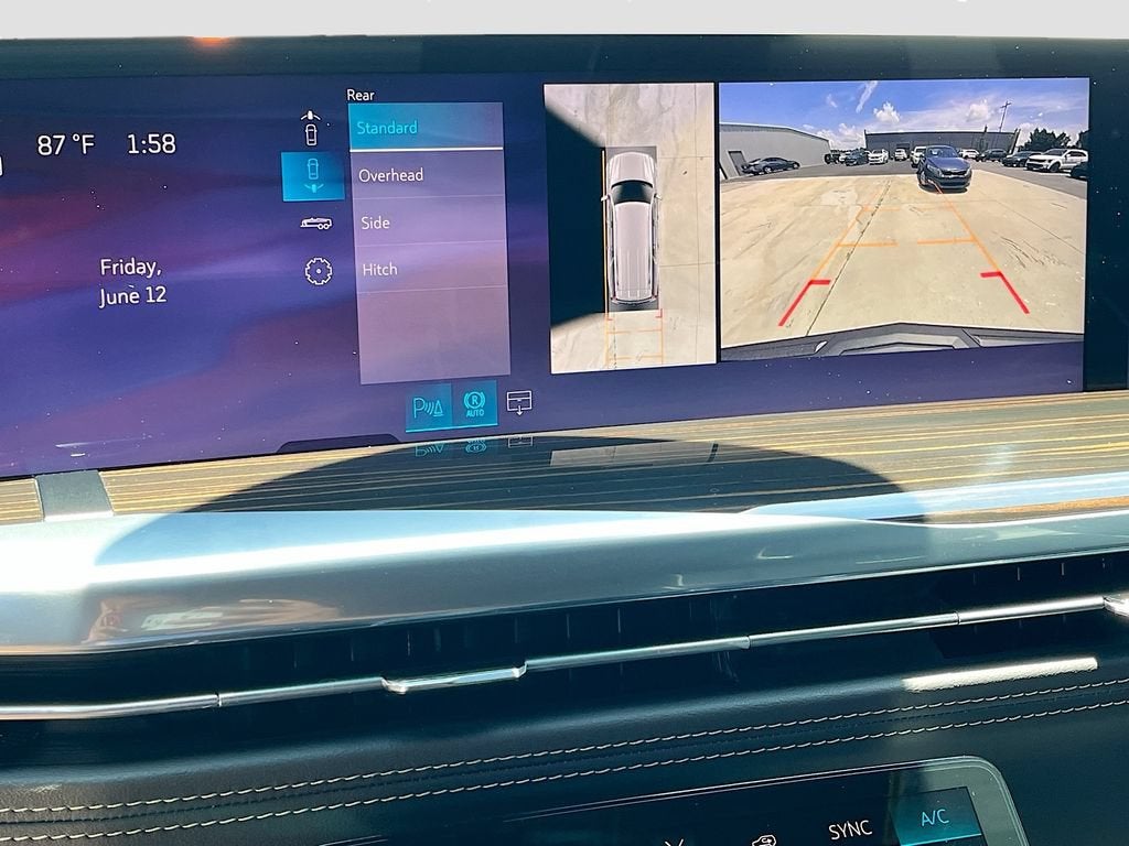 2026 Cadillac Escalade ESV Luxury
